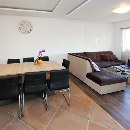 Apartman Anka * بيبينيا